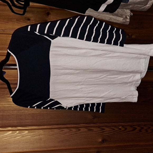 SALE Lauren ralph Lauren top xl/ BUNDLE ONLY 2or more items - Picture 4 of 4